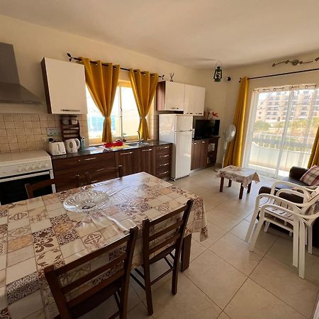 Fiesta Apartment Seaview Mellieħa Exteriör bild