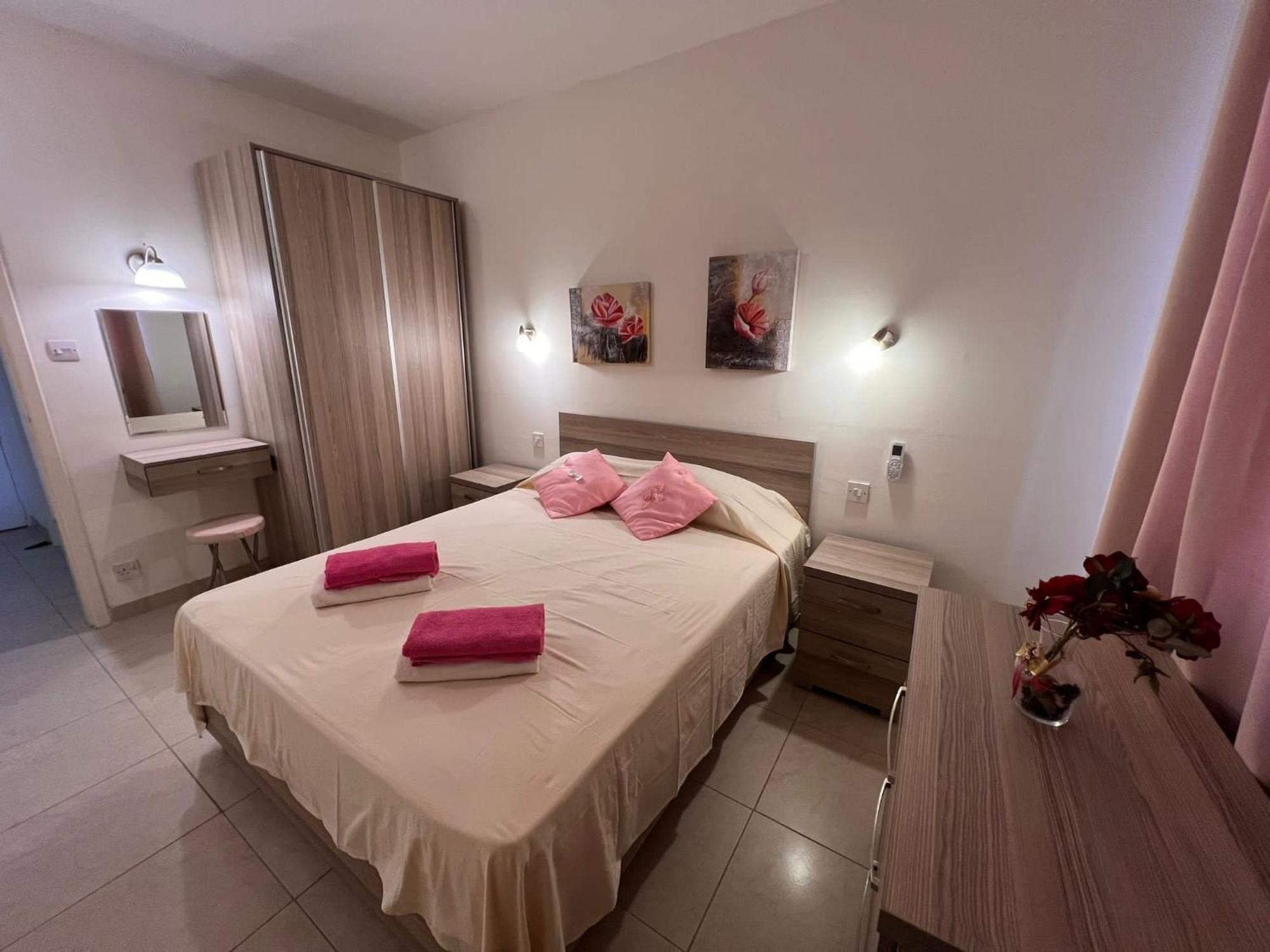 Fiesta Apartment Seaview Mellieħa Exteriör bild